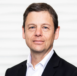 Gareth James
